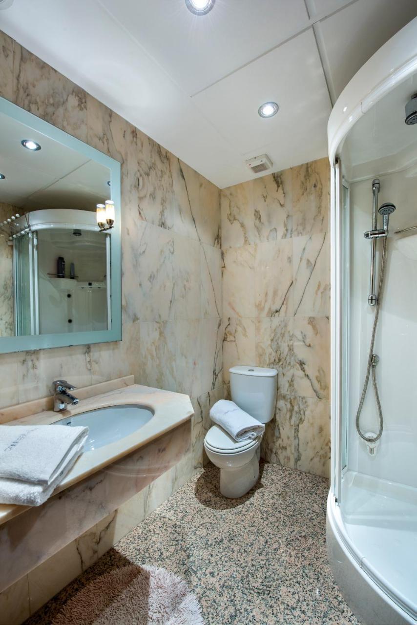 Genteel Home Bib Rambla Гранада Экстерьер фото